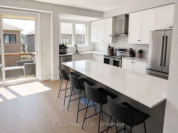 5th image of 100 Bearberry Rd