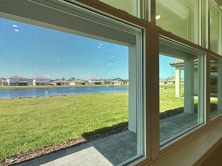 gathering room window lakeview