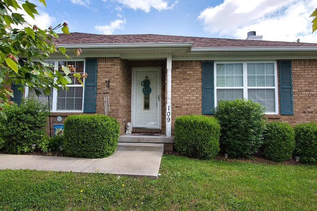 109 Preston Pl photo 1