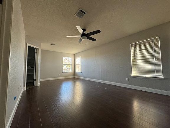 5th image of 1507 Woodstone N