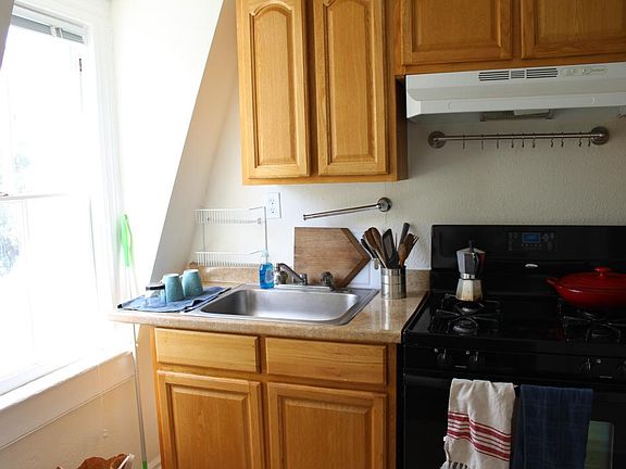 3rd image of 120 W Waldburg St APT 3