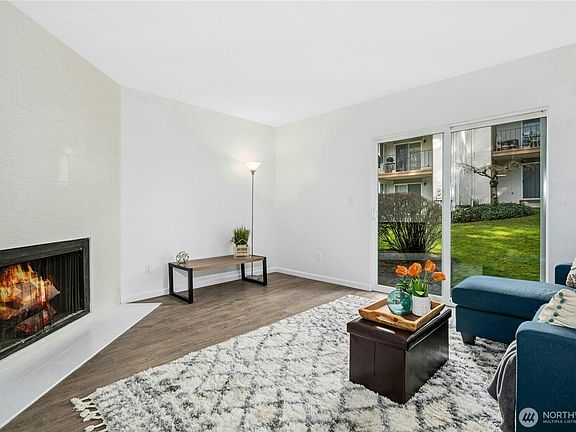 3rd image of 4160 Factoria Boulevard SE #A-108