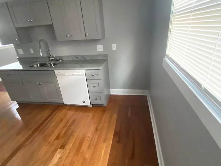 2711 Park Ave — Photo 11