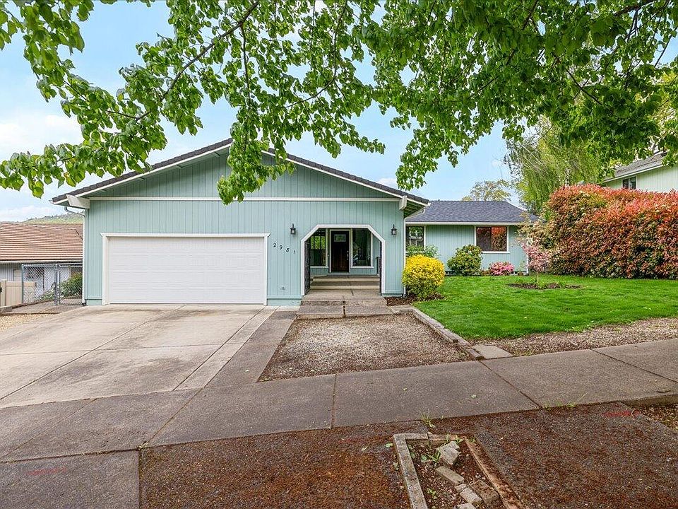 1st image of 2981 Rosewood St