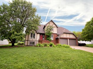 2037 Plymouth Rd, Manhattan, KS 66503