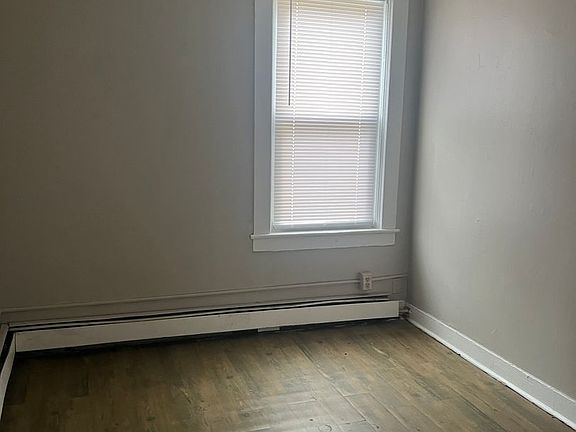 5th image of 49 Brook St #5