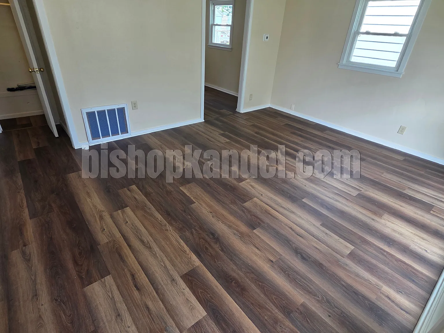 2 bed, 700 sqft, $1,155 — Photo 2