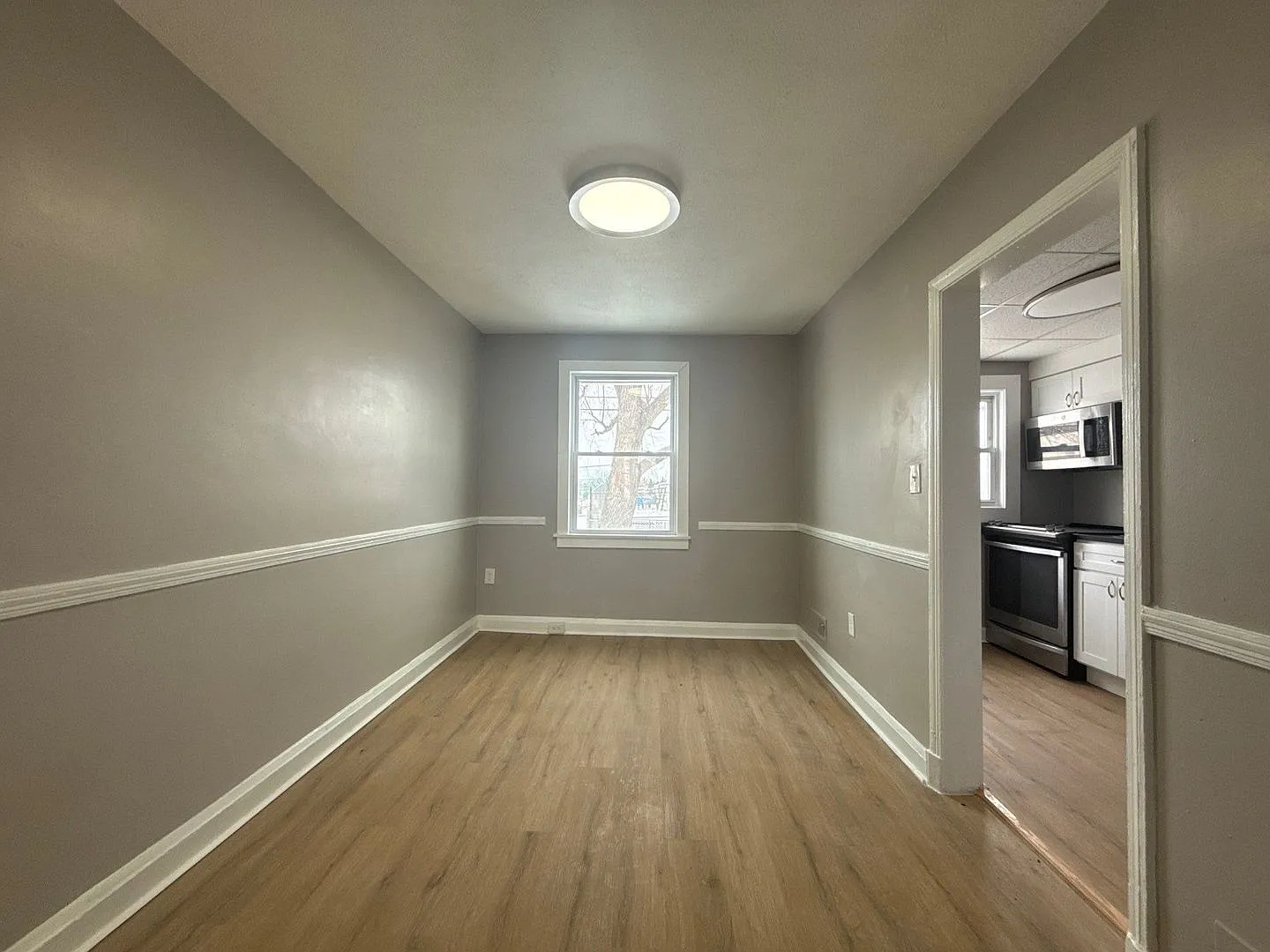 Charming 3-Bedroom Home with Fenced Yard & Private Parking — Photo 4