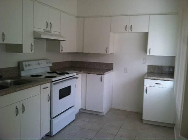 2nd image of 4511 Colbath Ave APT 114