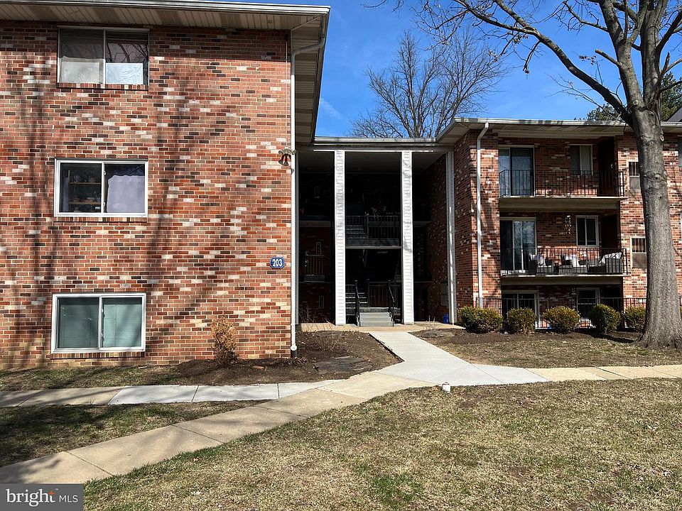 1st image of 203C Victor Pkwy #203C