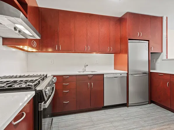 70-20 108th St APT 4T, Forest Hills, NY 11375