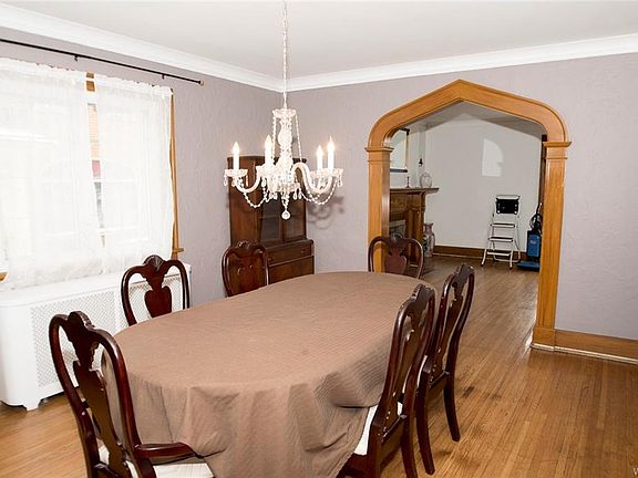 4th image of 71 Burke Dr