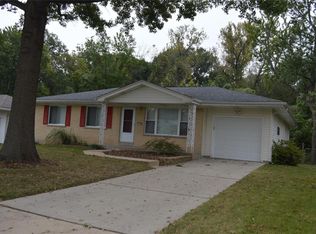 1018 Camelot Gardens Dr, Saint Louis, MO
