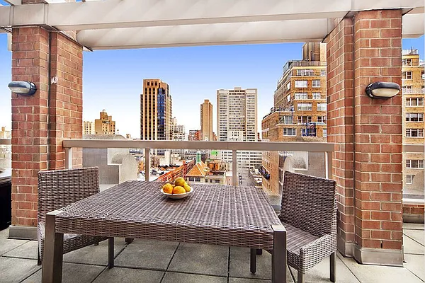 Sold by Stribling | media 5