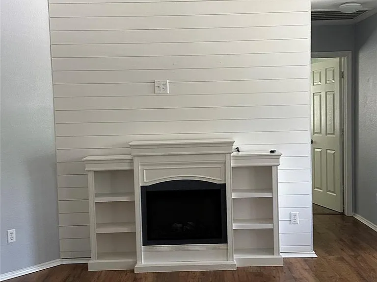 117 Yucca House Dr — Photo 2