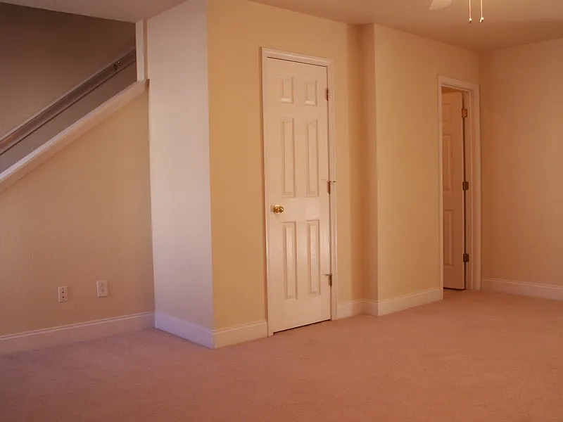 2 bed, 1.5 bath, 1100 sqft, $1,250 — Photo 2