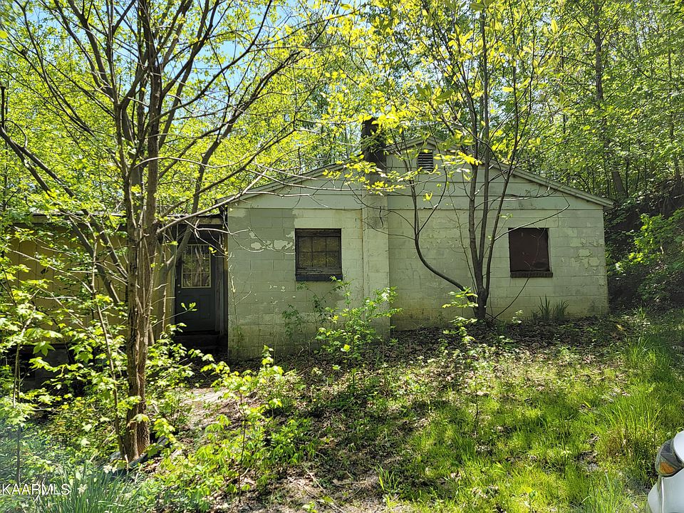 2nd image of 353 Walden Ridge Ln