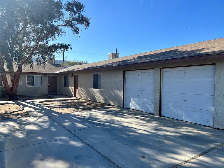 73451 Sun Valley Dr #D — Photo 1