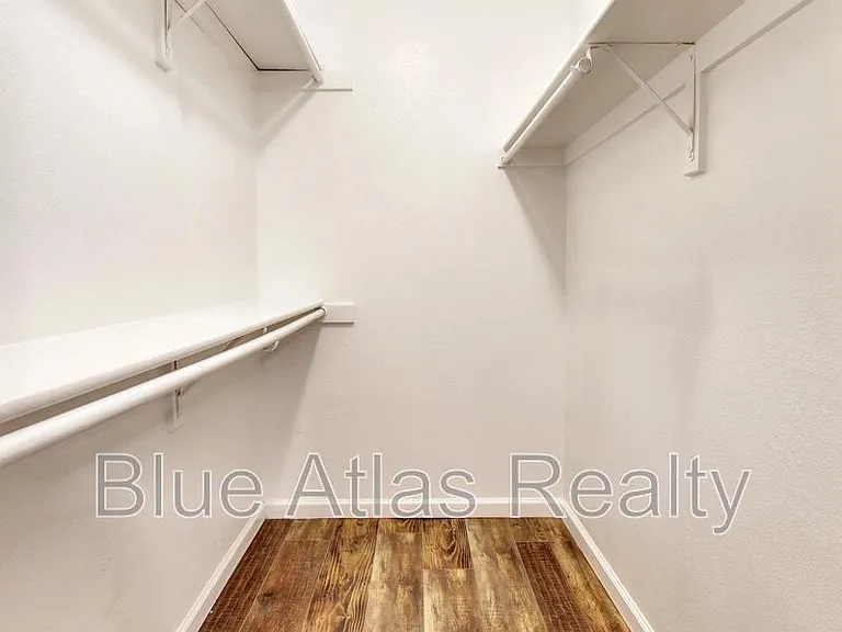 916 Hilltop Dr #B — Photo 12