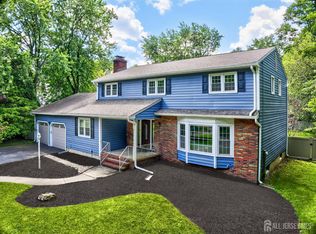 3 Amanda Ct, East Brunswick, NJ 08816