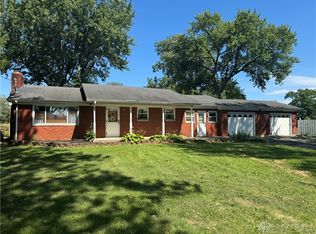 1816 Troy Rd, Springfield, OH 45504