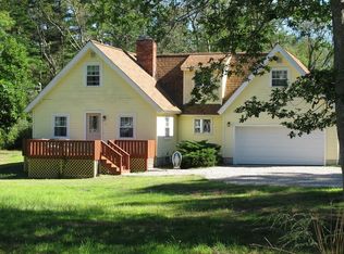 11 Alden Ave, Dartmouth, MA 02747