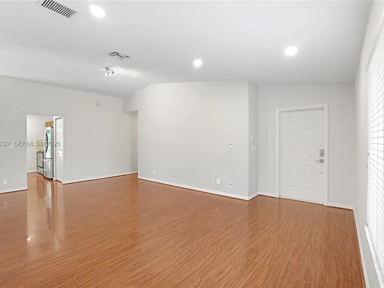 5603 SE Graham Dr — Photo 11
