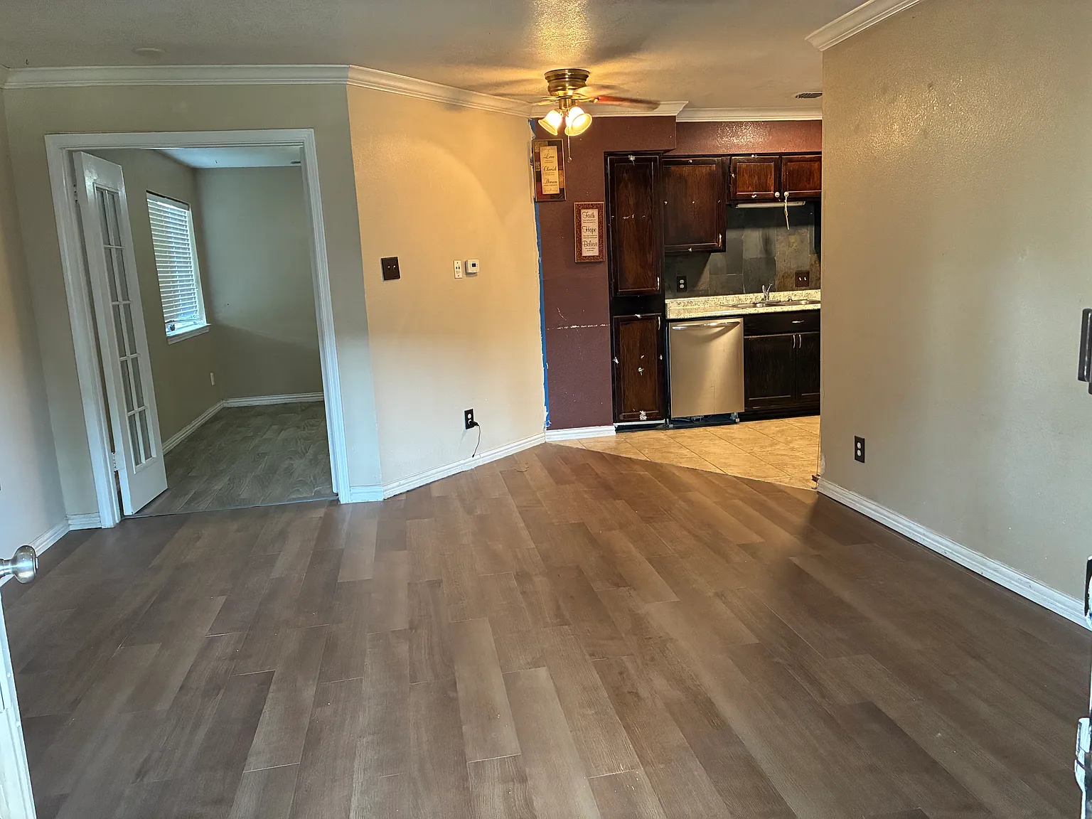 9833 Walnut St — Photo 3
