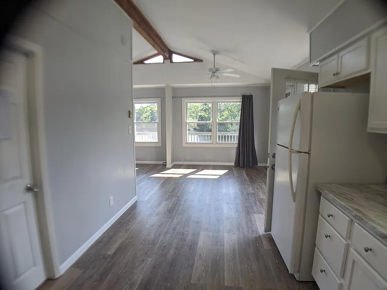 987 W Kitty Hawk Rd — Photo 3