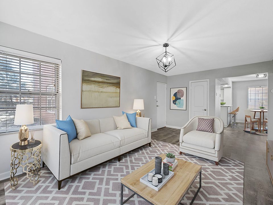 1st image of 5836 Sunshine Dr #1S
