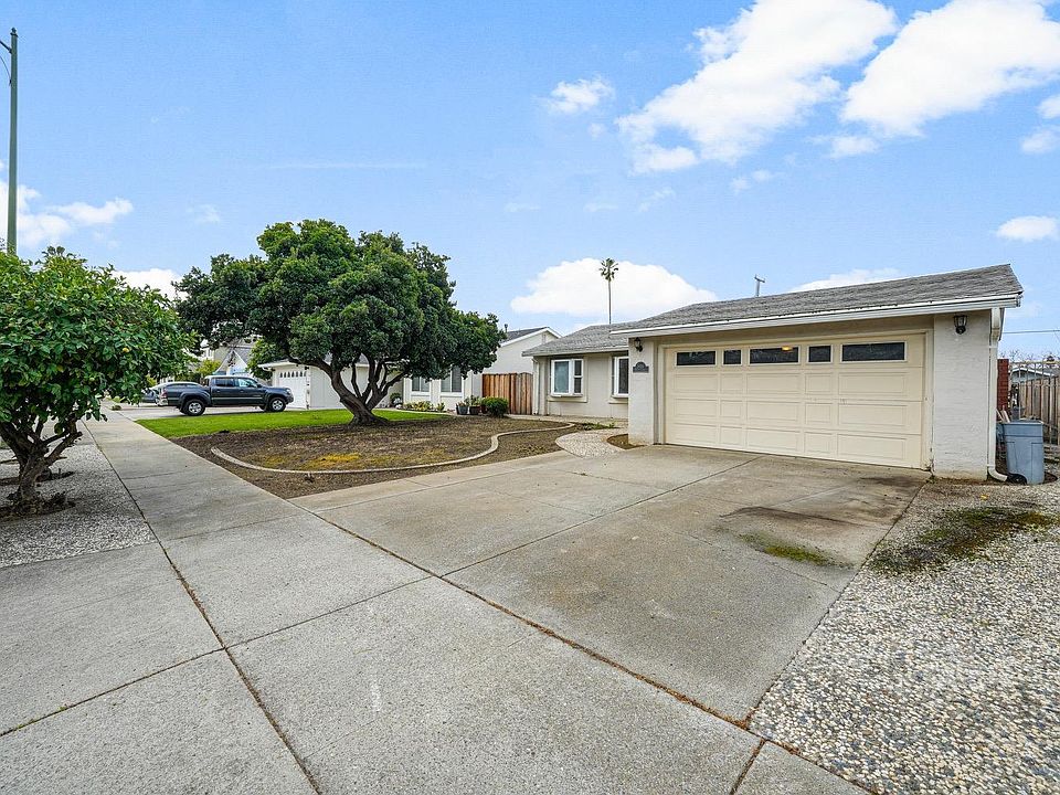 2nd image of 3483 Blenheim Lane