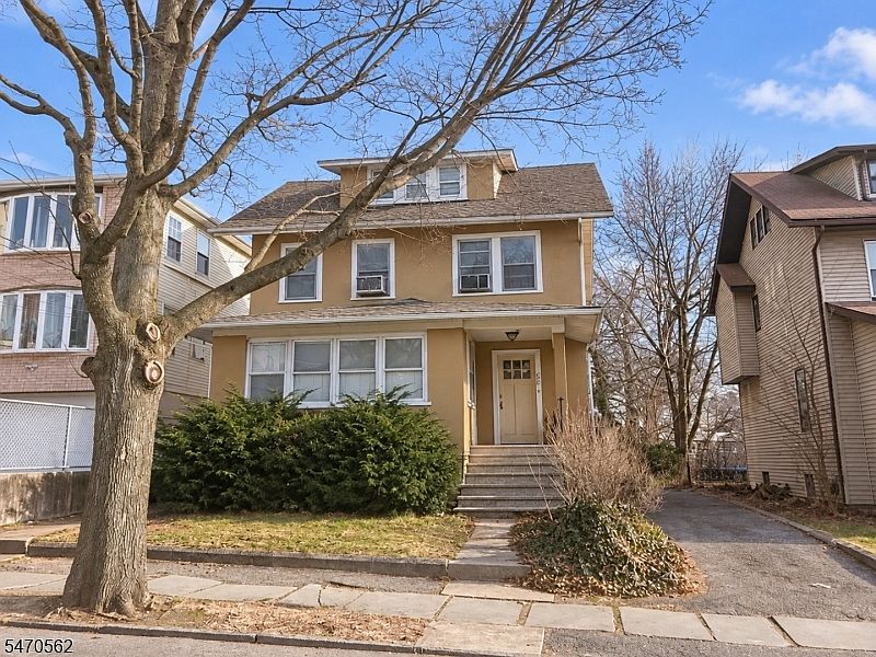 1st image of 56 Rutgers Pl