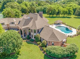 2263 Henge Point Ln, Knoxville, TN 37922