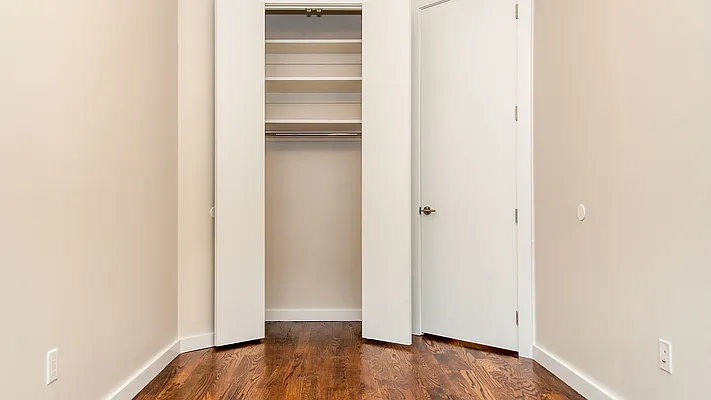 Rented by Nooklyn NYC LLC | media 53