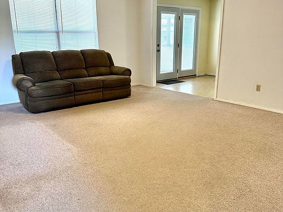2nd image of 2808 Lisa Ave
