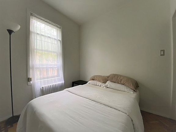 3rd image of 88 Joralemon St APT 3
