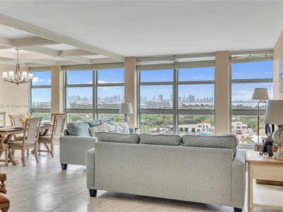 5055 Collins Ave APT 14M, Miami Beach, FL, 33140