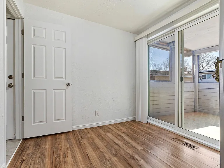 443 N Dorothea Way — Photo 15