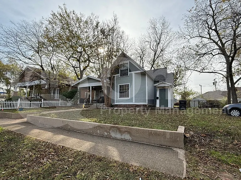224 W Hull St #B — Photo 2