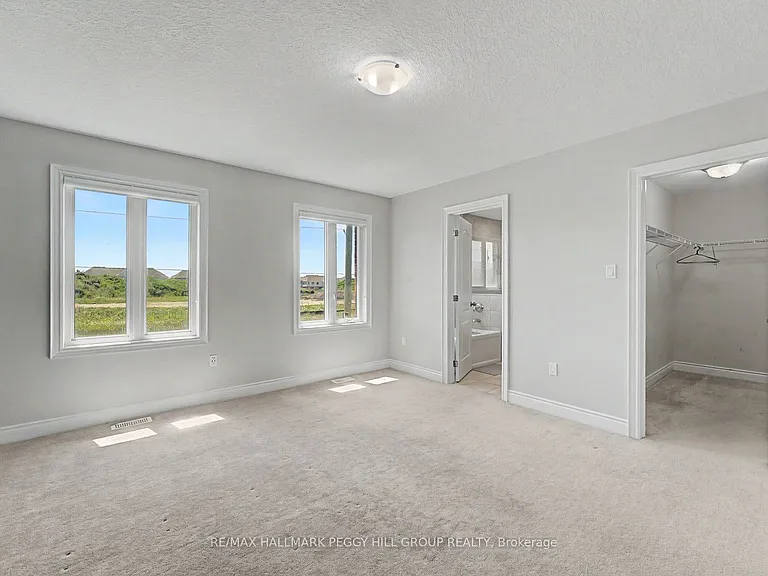 53 Nathan Cres #UPPER — Photo 6