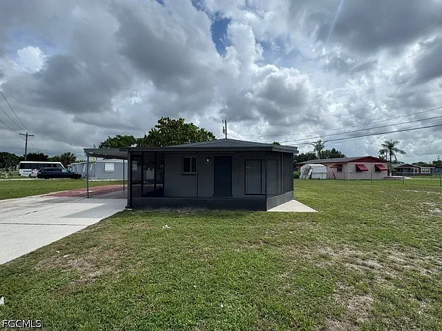2 bed, 1.0 bath, 920 sqft, $1,450 — Photo 2