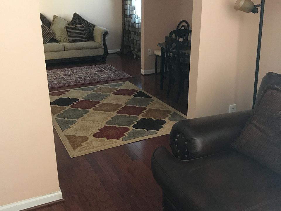 2nd image of 13 Silverwood Cir APT 3