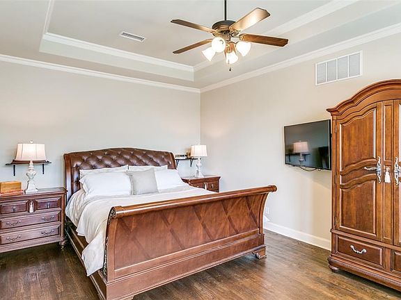 5th image of 2516 Lady Amide Ln