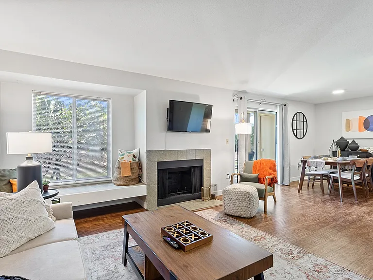 MonteVista at Murray Hill — Photo 2