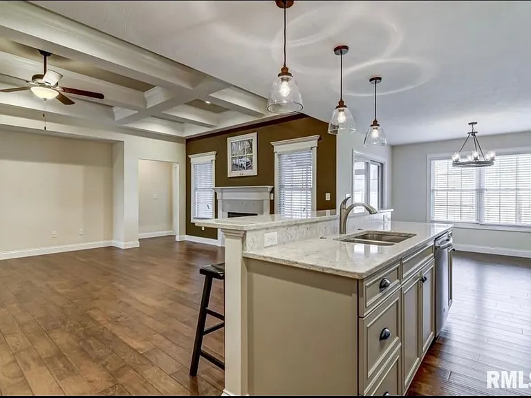 1811 Spartan Dr — Photo 8