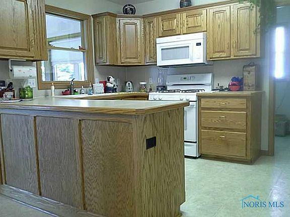 3rd image of 30320 Cedar Valley