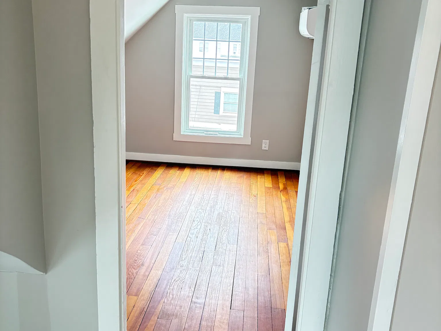 2 bed, $1,900 — Photo 1