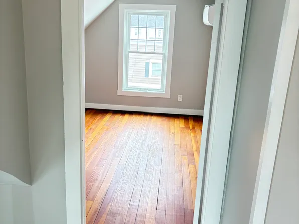 936 S Main St #3, Fall River, MA 02720