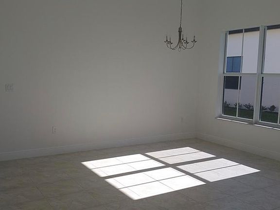 4th image of 5198 Vizcaya St