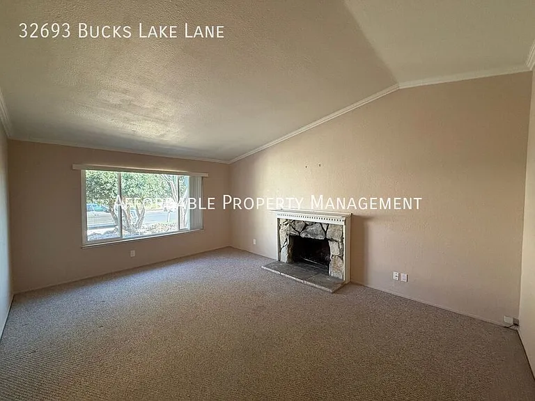 32693 Bucks Lake Ln — Photo 2